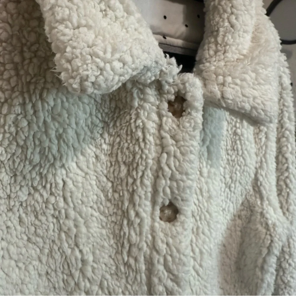 HEM & THREAD Soft White Sherpa Button Up Jacket Cardigan Size Small - Picture 2 of 15